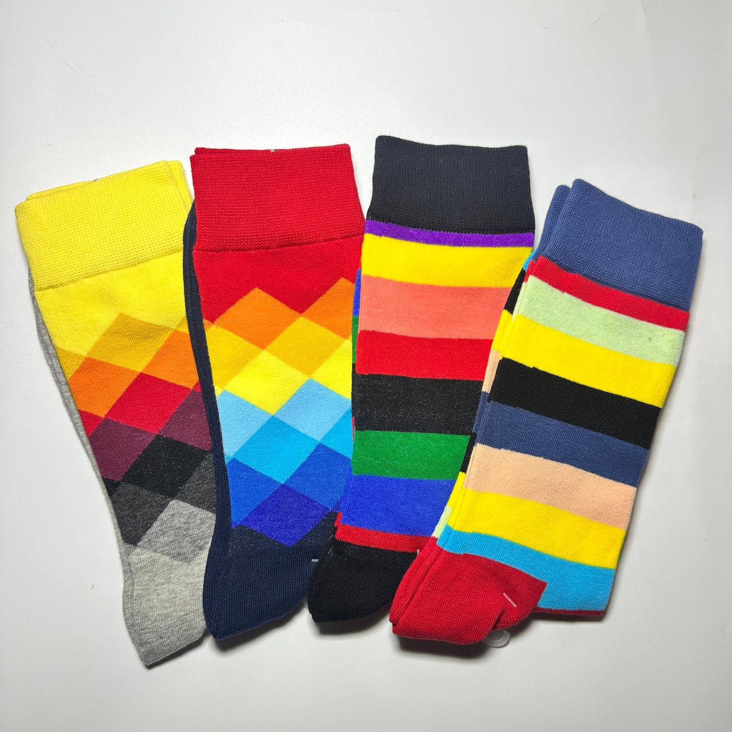 4 pack Medias Happy Socks – El Regalo Perfecto para Cualquier Ocasión 🎁🧦