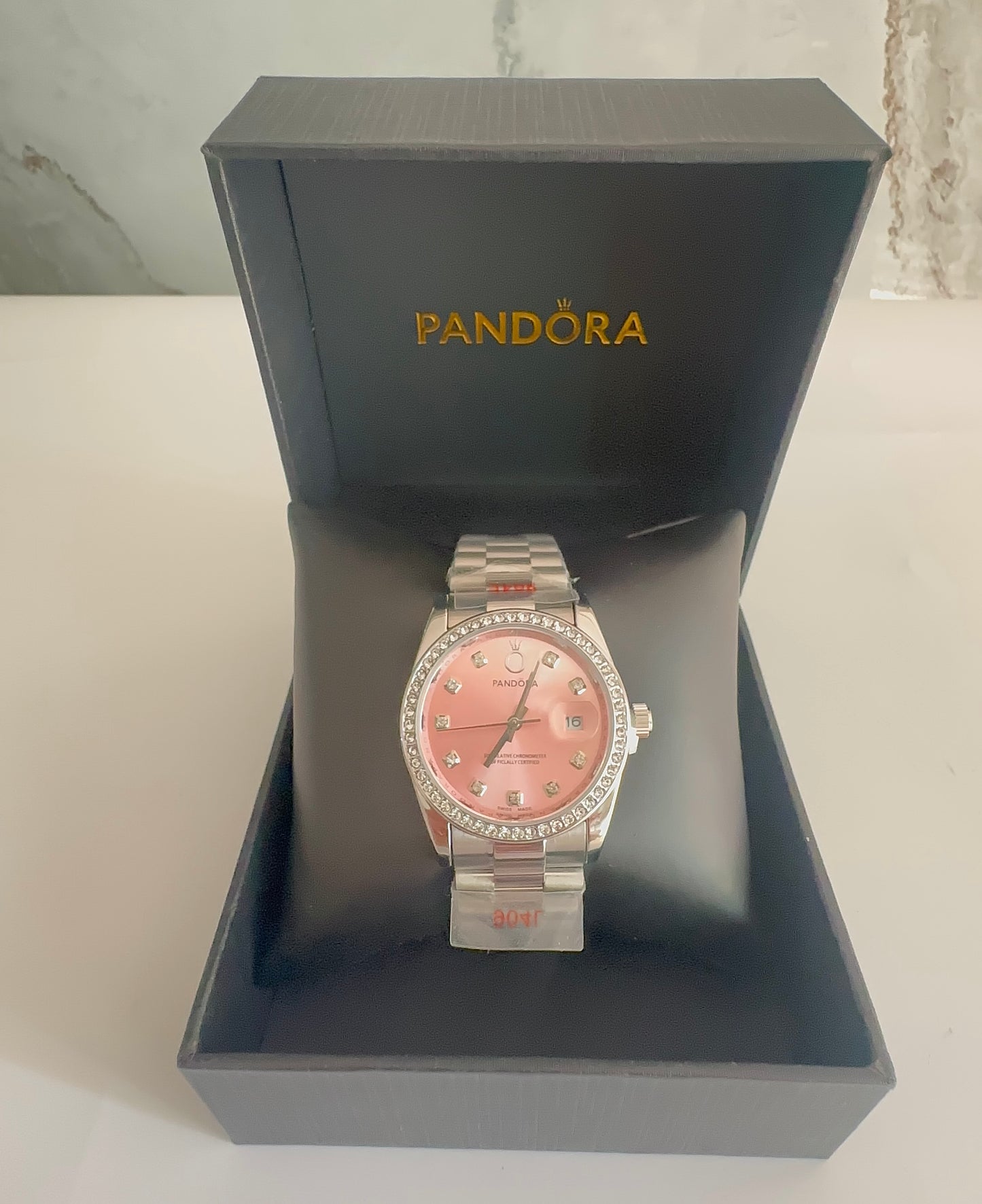 Reloj Elegante en su caja 💎✨