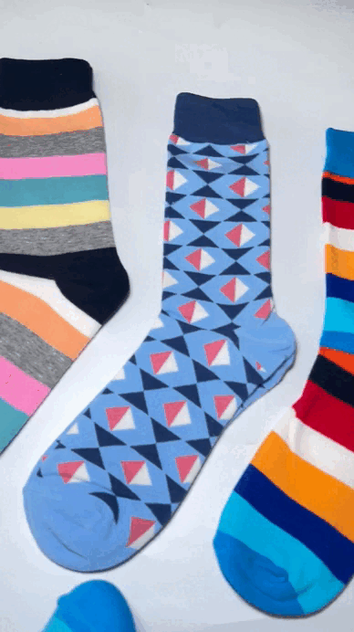 4 pack Medias Happy Socks – El Regalo Perfecto para Cualquier Ocasión 🎁🧦