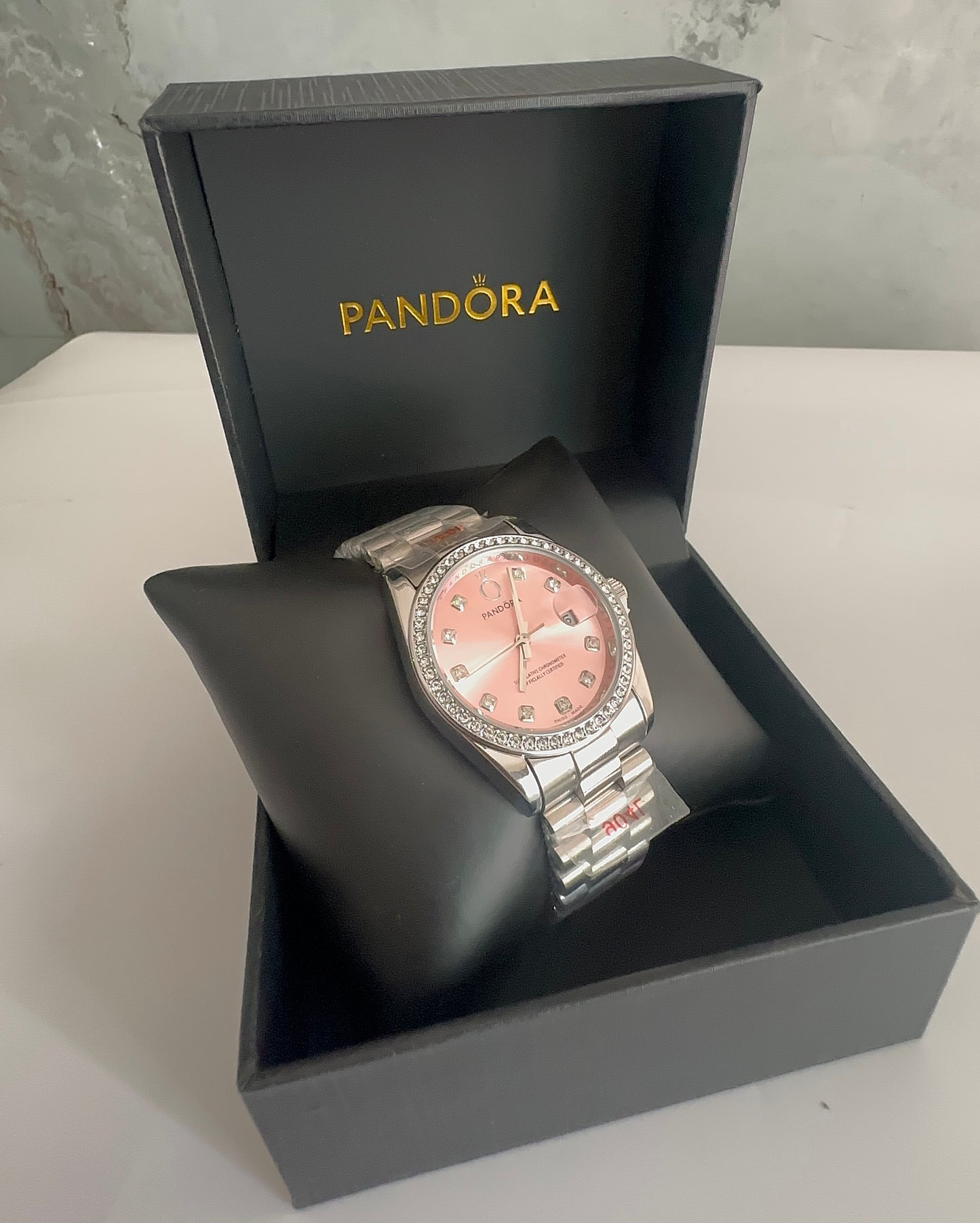Reloj Elegante en su caja 💎✨